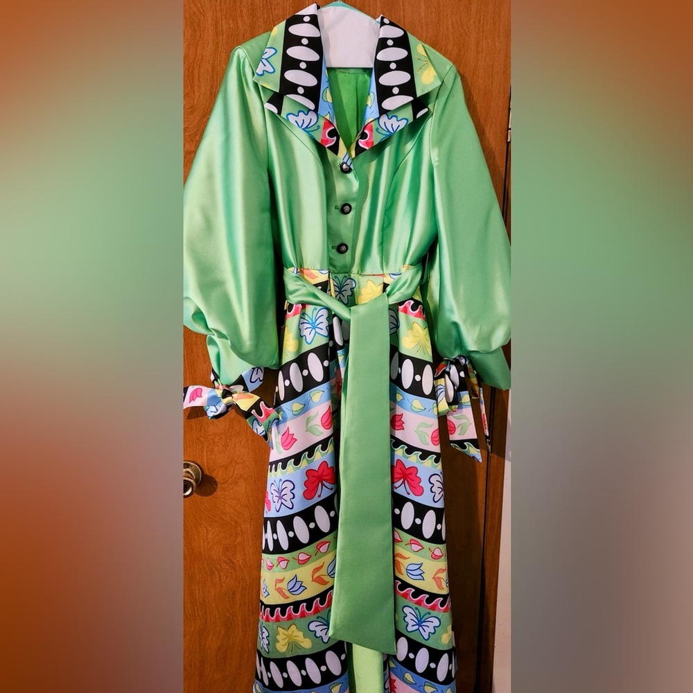 Donna Vinci Vibrant Green  Dress with Colorful Patterned Accents